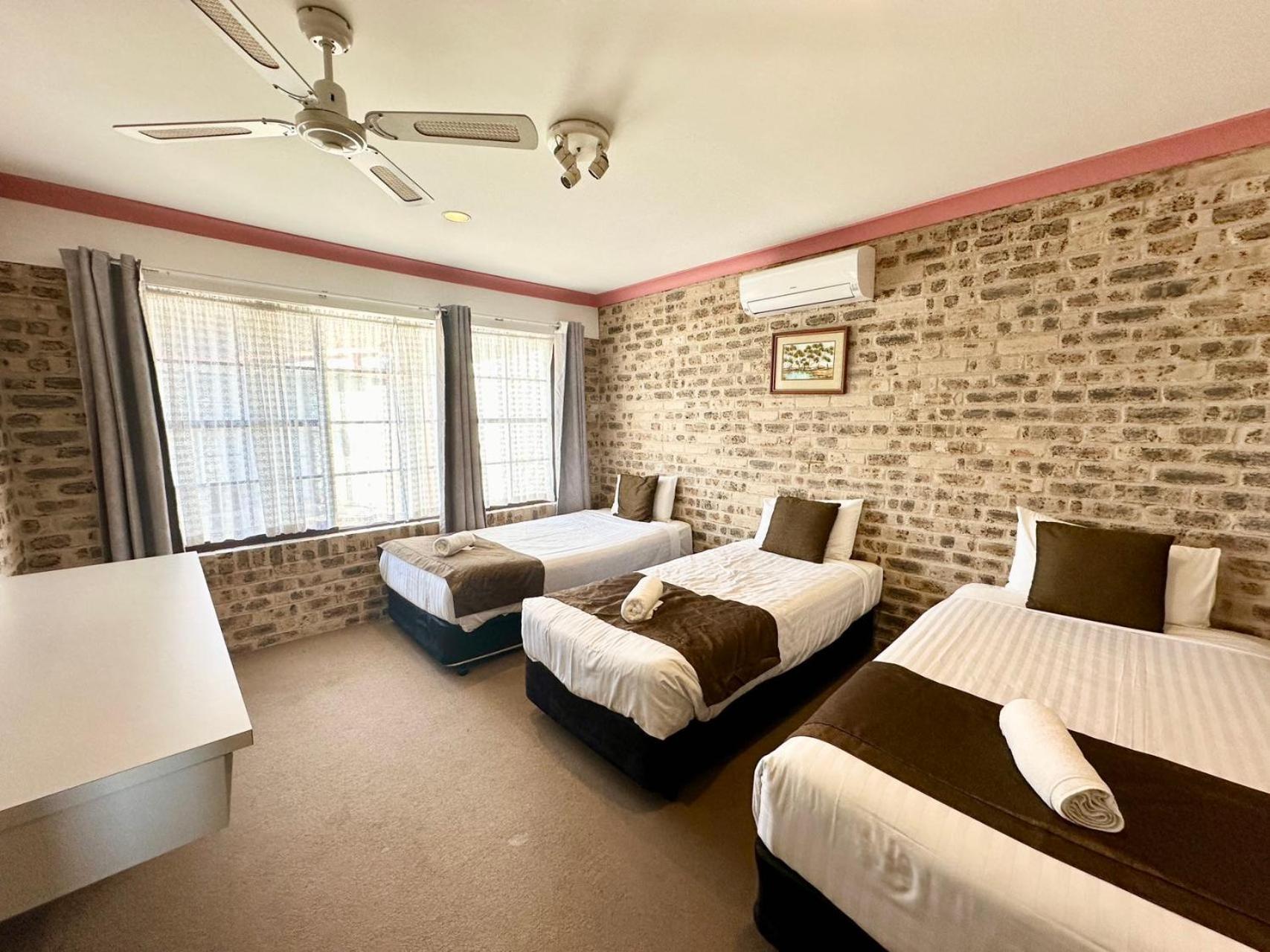 Sir Francis Drake Motel Heatherbrae Buitenkant foto